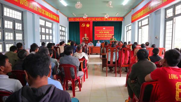 Lãnh đạo xã Đăk Pék tiếp xúc cử tri tại thôn Đăk Non