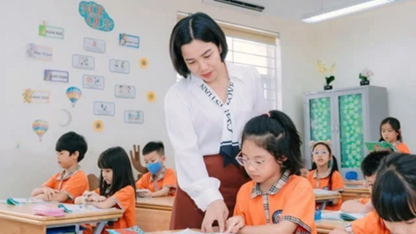 Quy định cơ cấu, số lượng, chính sách với hiệu trưởng, hiệu phó, nhân sự hỗ trợ giáo dục khi sắp xếp trường học.
