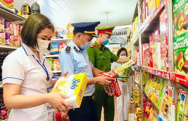 Lập 6 đoàn kiểm tra an toàn thực phẩm Tết Quý Mão 2023 - Ảnh 1.